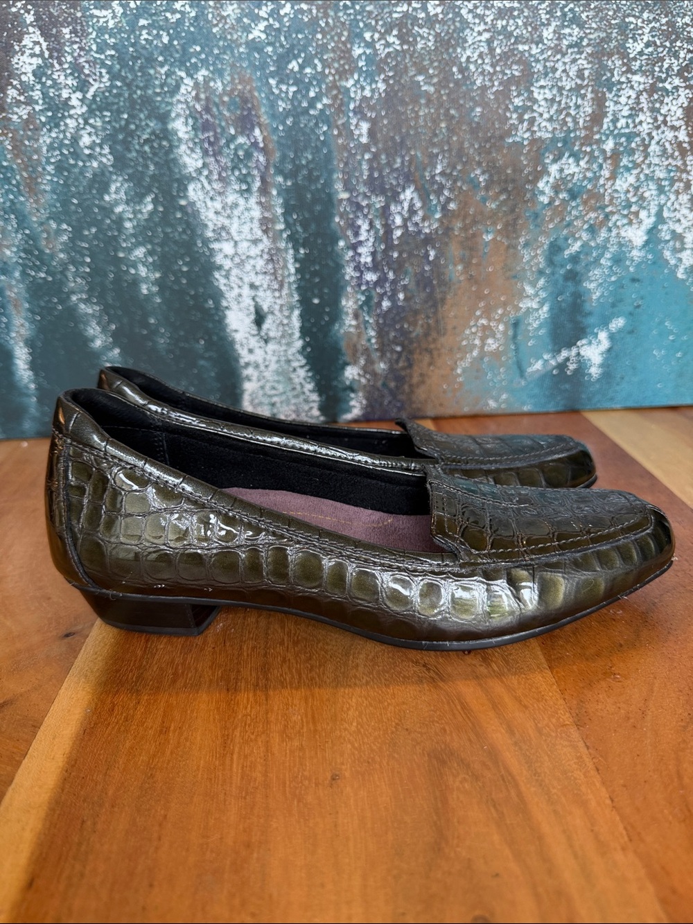 Clarks Old Money Late 2000’s Y2K Bottle Green Croc Leather Loafers 8N (VGUC) - Picture 4 of 13